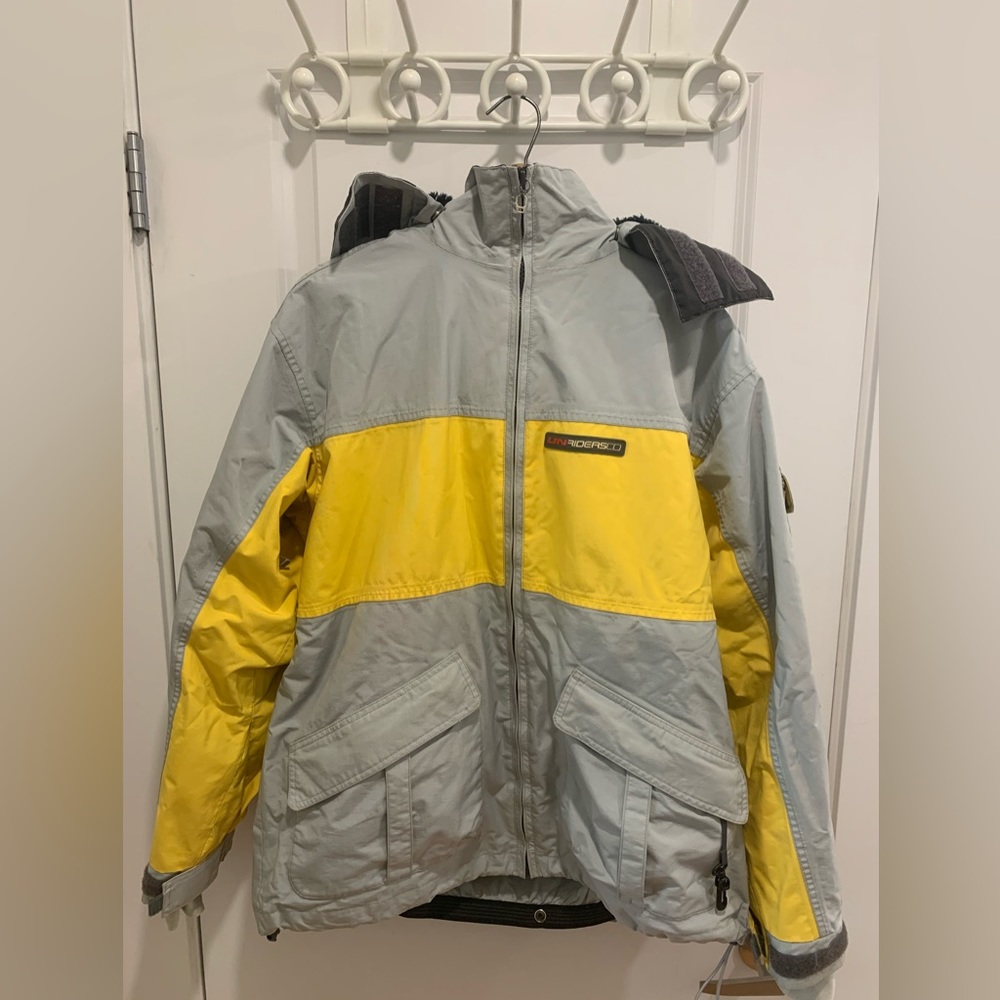 Vintage United Riders Co. Snowboard jacket. Ladies size large.